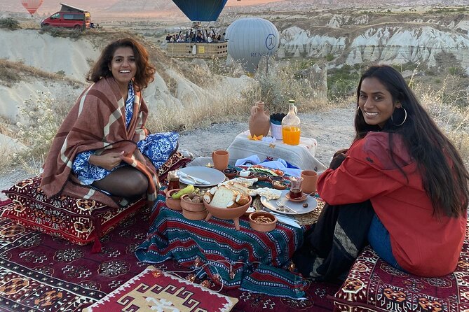Cappadocia Sunrise Breakfast With Hot Air Balloons - Love Valley: The Viewing Spot That Makes the Meal Feel Like an Event