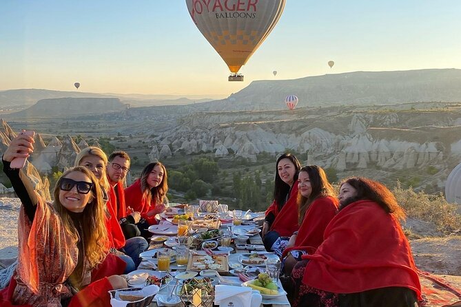 Cappadocia Sunrise Breakfast With Hot Air Balloons - What You’ll Eat: Traditional Turkish Breakfast Done in a Cappadocia Setting