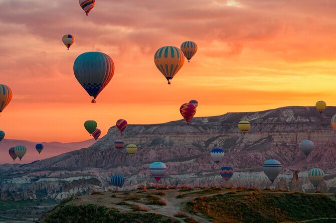 Cappadocia Sunrise Hot Air Balloon Watching Tour w/Transfer - What to bring for a cold start that moves fast
