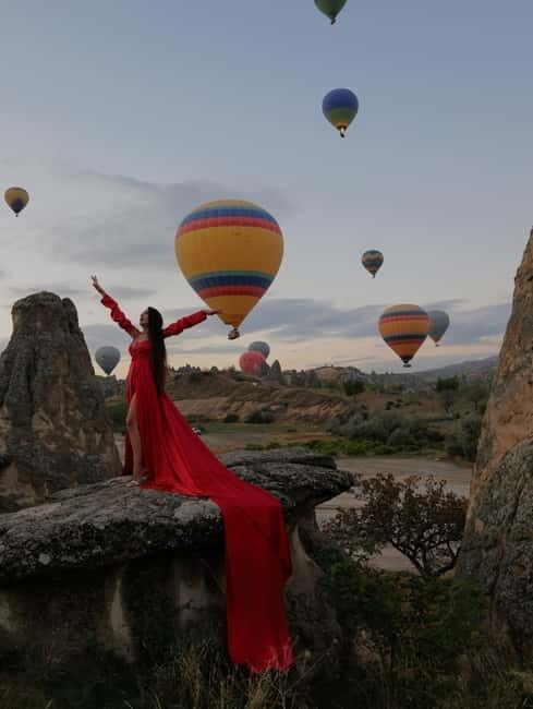 Cappadocia Sunrise or Sunset Photoshoot - Posing Help That Actually Changes Your Photos