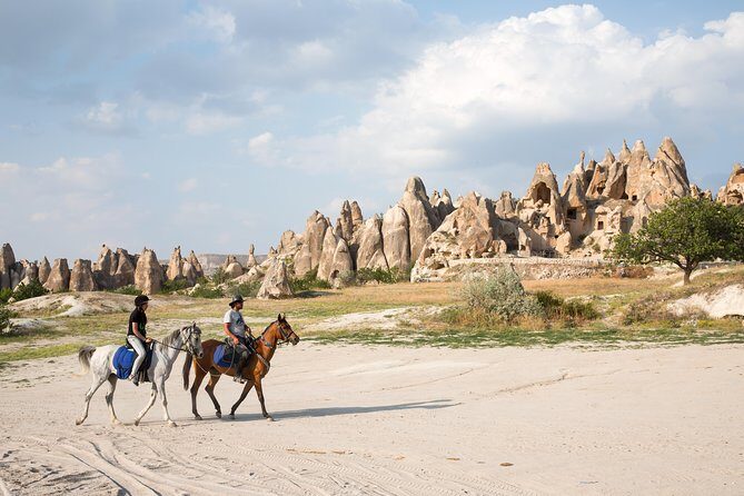 Cappadocia Sunset Horse Riding through the Valleys and Fairy Chimneys - Group Size, English, and What That Means for Your Experience