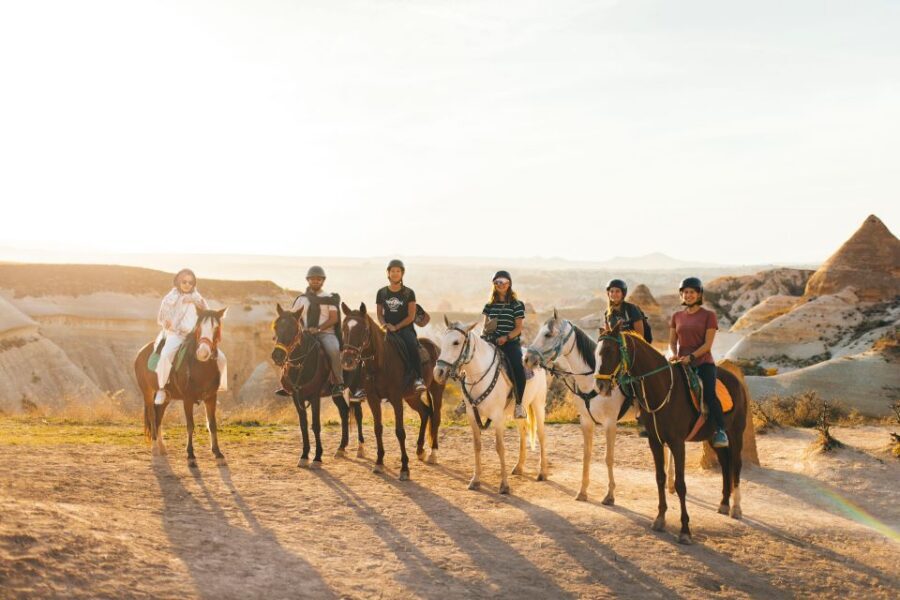 Cappadocia: Sunset or Daytime Horse Riding Tour - Hotel Pickup to Horseback: How the 1–2 Hours Work