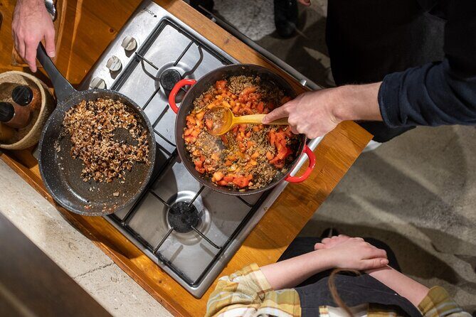 Cappadocia traditional cooking with Chef - Photos and the social side (without turning it into a performance)