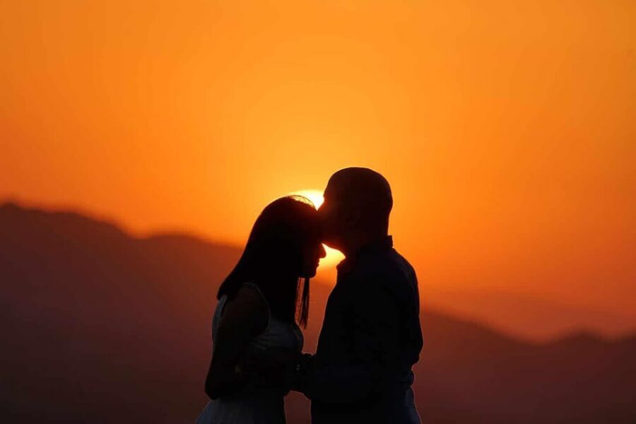 Cappadocia Watching the Sunset With Wine in Red Valley - The flow of the experience: arrival, photos, wine, sunset