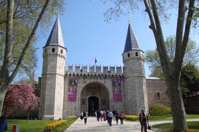 Classic Istanbul Tour Blue Mosque, Hippodrome, Hagia Sophia and Topkapi Palace - German Fountain: A Little Piece of 19th-Century Diplomacy