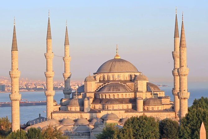 Classic Istanbul Tour Blue Mosque, Hippodrome, Hagia Sophia and Topkapi Palace - Grand Bazaar Shopping Time: 45 Minutes That Go Fast