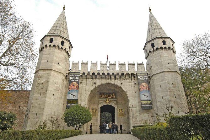 Constantinople to Istanbul - Full-Day Small Group Tour - Blue Mosque (Sultan Ahmed Mosque): Ottoman grandeur in working order