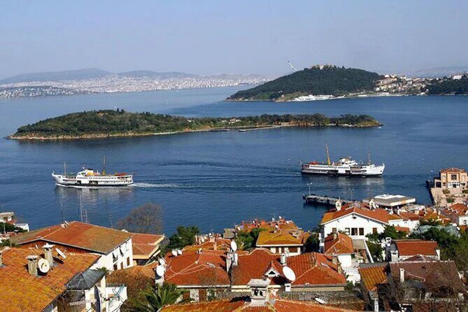 Cruise to the Princes' Islands - Cruise to Büyükada: the relaxing start that actually changes your day