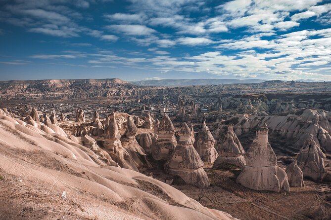 Deluxe & Private Basis - Cappadocia's Essentials - in one day - Göreme Open Air Museum: UNESCO Churches and Fresco Attention