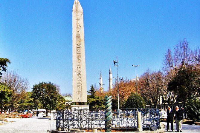 Discovering the Old City/ Full Day Tour/ Lunch&Tickets included - A full-day Old City route that actually makes sense