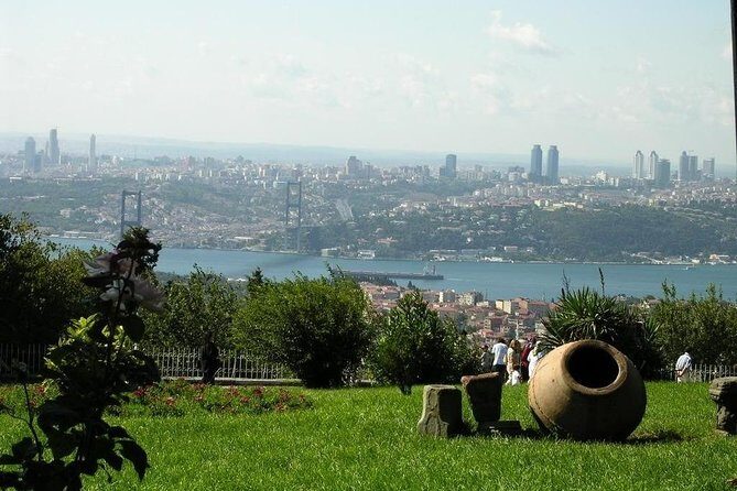 Dolmabahce Palace Tour in Istanbul - Dolmabahçe Palace: Ottoman-European style, set on the Bosphorus