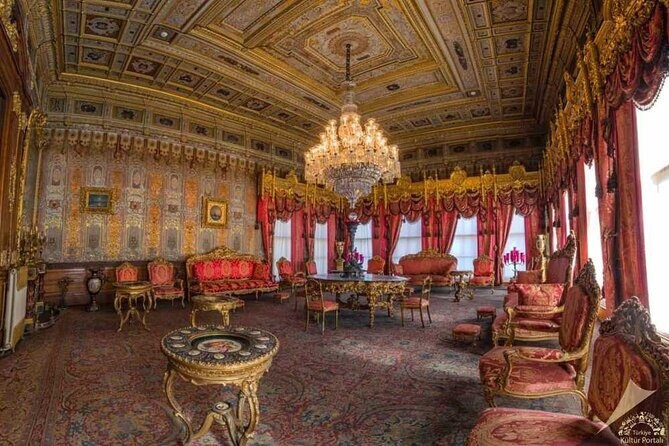 Dolmabahçe Palace with Bosphorus Tour by Boat - Çamlıca Hill and Çamlıca Mosque: Istanbul from the top