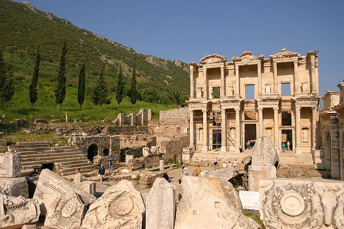 Ephesus Day Trip from Istanbul by plane - Celsus Library and the Odem: learning Ephesus in guided order