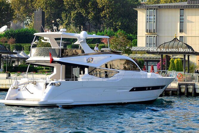 Exclusive Bosphorus Cruise - Luxury Yacht Experience in Istanbul - Maiden’s Tower: a small landmark with a big myth