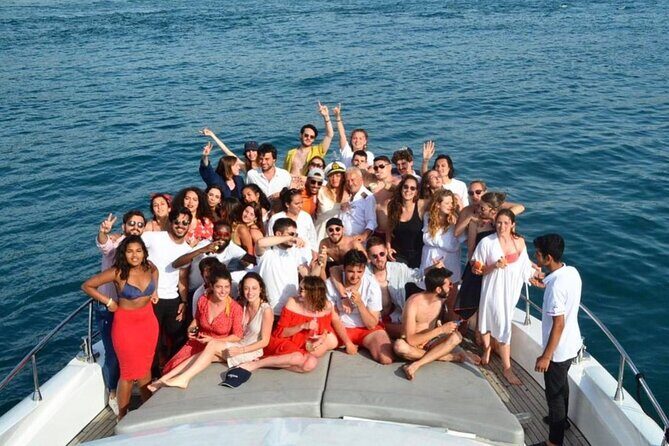 Exclusive Bosphorus Cruise - Luxury Yacht Experience in Istanbul - Onboard comfort: WiFi, restroom, coffee/tea, and snack reality