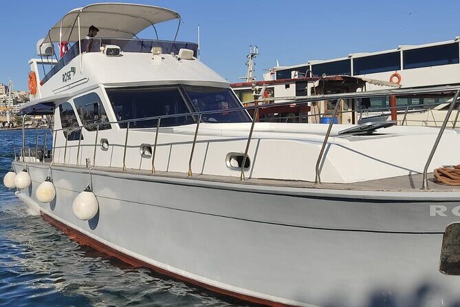Exclusive Luxury Yacht Bosphorus Sightseeing Cruise in Istanbul - Ortaköy Mosque by the pier square: waterfront life at Beşiktaş
