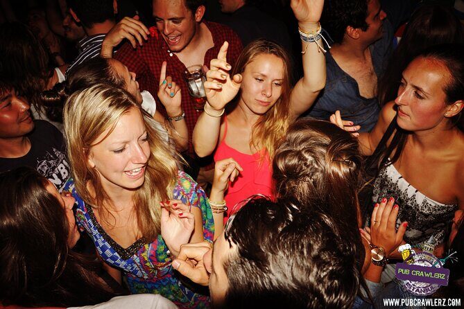 Famous Istanbul Pub Crawl #1 Nightlife Experience - Why the 9:30 pm timing is smart for first-time Istanbul nightlife