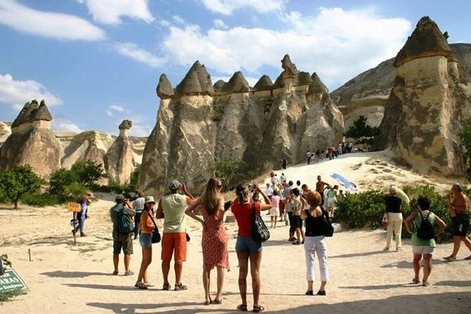 Focusing on must-see places of Cappadocia - Göreme National Park: the classic opener (Uchisar Castle, museum area, Love Valley)