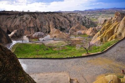Focusing on must-see places of Cappadocia - Paşabag (Monks Valley) fairy chimneys: the best payoff for your camera