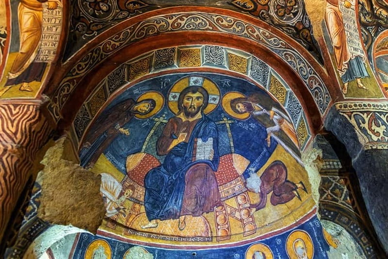 From Göreme: Cappadocia Red and Green Highlights Tour - Uchisar Castle viewpoint: the day’s big wrap-up