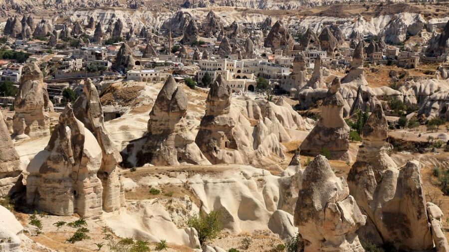 From Istanbul: 2 Days Cappadocia Tour by Return Flight - Day 2: optional balloon sunrise, Kaymaklı/Derinkuyu, and the valley walk