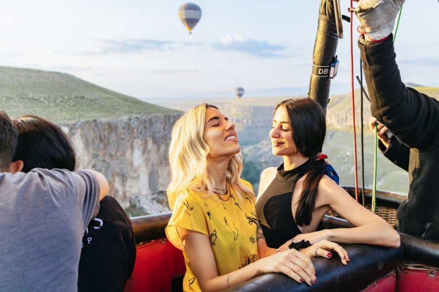 From Istanbul: 3-Day Cappadocia Tour with Balloon Ride - Devrent Valley: A Rock-Spotting Game for Your Eyes