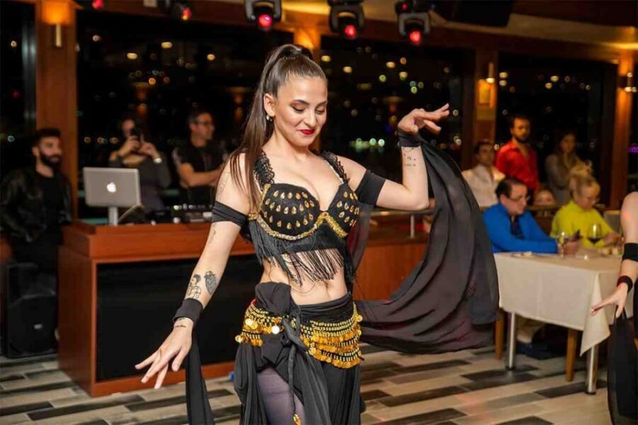 From Istanbul: Bosphorus Dinner Cruise Tavern & World Show - The yacht night: what the evening is really like