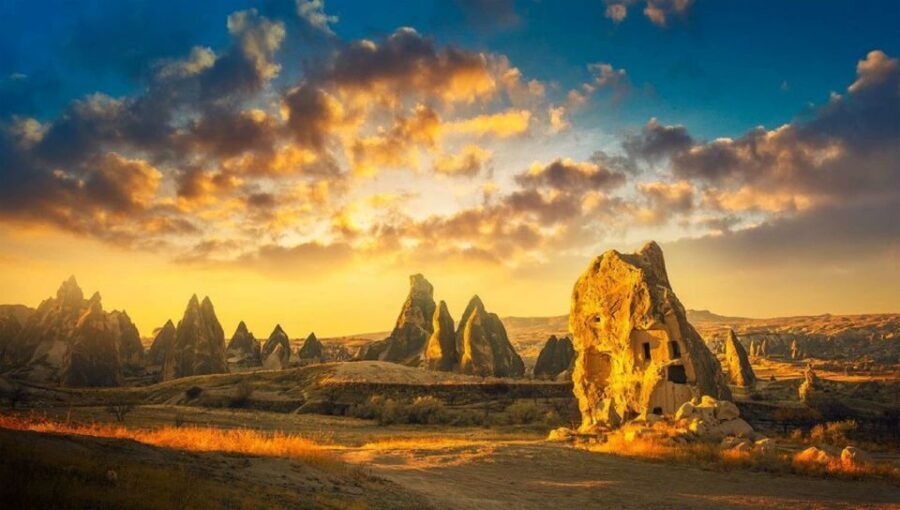 From Istanbul: Private Cappadocia Day-Tour Including Flight - Uchisar Castle: the high point for a final big panorama