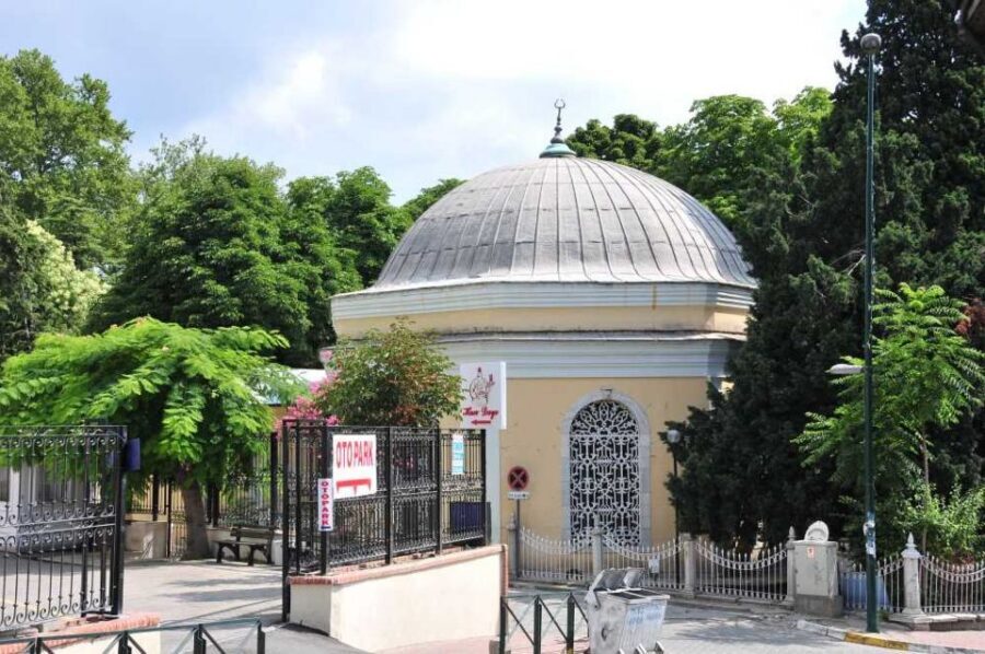 From Istanbul: Söğüt and Bursa Ottoman History Day Trip - Dress Like an Ottoman Hero: Alp and Hatun Photo Stops