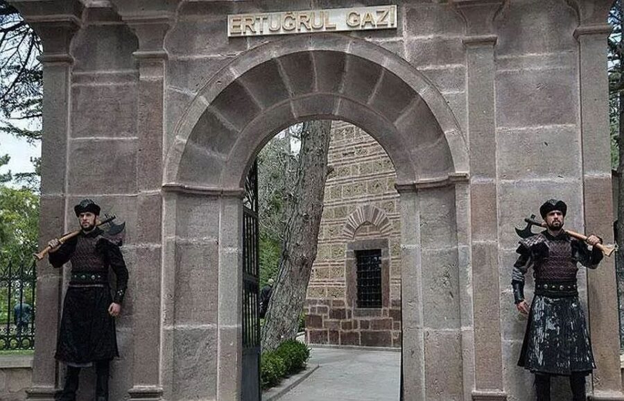 From Istanbul: Söğüt and Bursa Ottoman History Day Trip - Bursa Tophane: Where Byzantine Structures Hold Ottoman Founders
