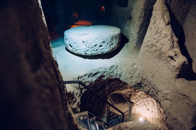Full-Day Cappadocia Tour with Sunrise Hot Air Balloon Ride - Guides, Group Size, and How It Affects the Day