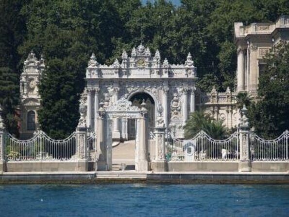 Full Day Istanbul Bosphorus Cruise and Dolmabahce Palace Tour with Private Guide - Misir Çarşısı Spice Market: a silk-road stop without the tourist fog