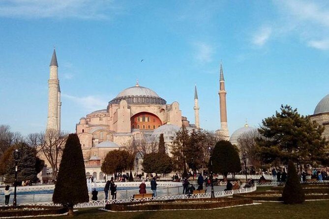 Full-Day Istanbul Old City Tour - Hagia Sophia Grand Mosque: The Building That Teaches You Istanbul
