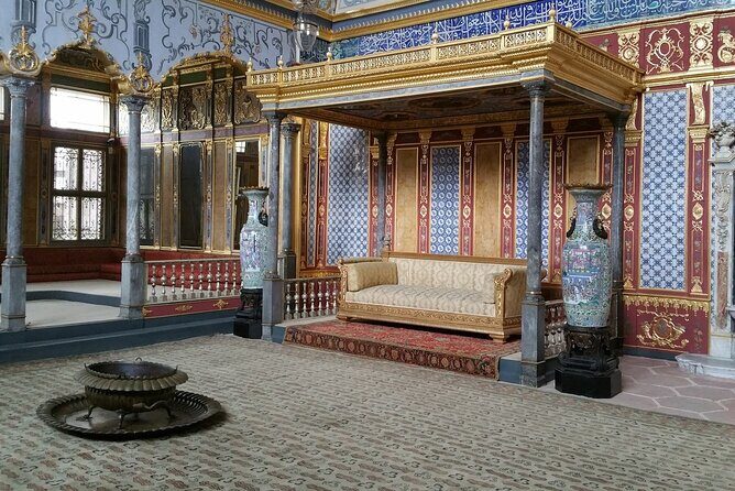 Full-Day Istanbul Old City Walking Tour - Hippodrome Relics: Where Byzantium Watched 100,000 People