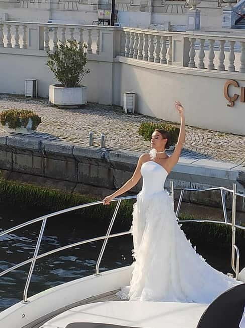 Golden Horn and Bosphorus Sunset Tour Stop at Anatolian Side - Where you’ll cruise: Dolmabahçe, Beylerbeyi, Rumeli Fortress, and more