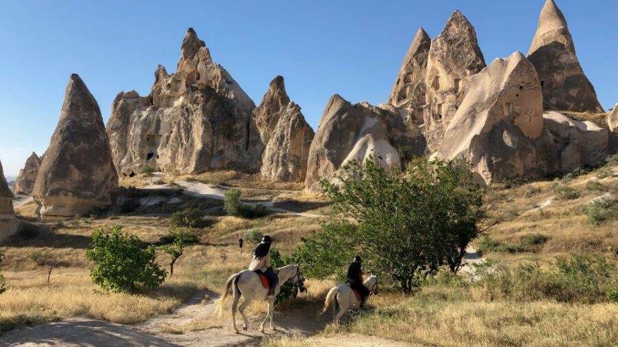 Goreme: Sunrise Horse Riding Excursion - Hotel Pickup and the Start-Strong Moment Before Dawn