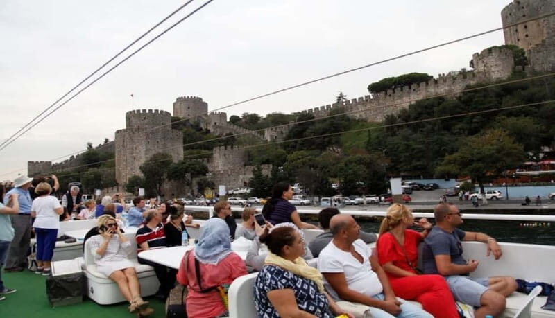 Hagia Sophia, Bosphorus cruise Blue Mosque, Small Group tour - Sultanahmet District Break and Lunch Choices