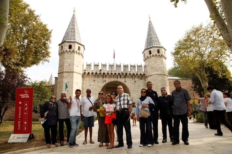 Hagia Sophia, Topkapı Palace, Blue Mosque Guided Small Group - Meeting point, pickup, and how to stay stress-free
