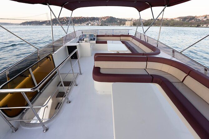 Half Day Bosphorus Cruise with Stopover on Asian Side - Kanlıca Meydanı on the Asian Side: The Short Stop That’s All About Taste