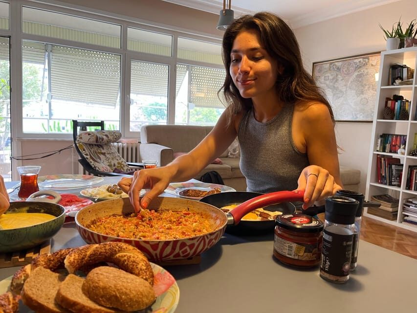 Healthy Istanbul Morning: Yoga and Healthy Turkish Breakfast - Who Should Book This Yoga and Healthy Breakfast?