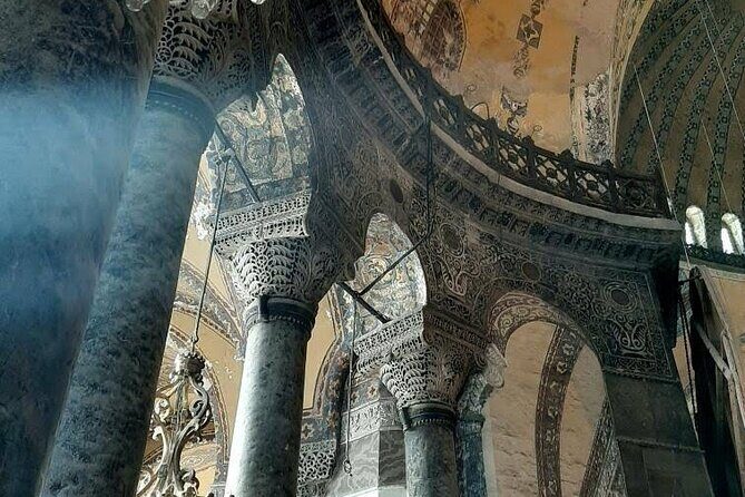 Highlights of İstanbul's Old Town with Private Guiding Service - Blue Mosque in 15 minutes: turquoise tiles and quick insights