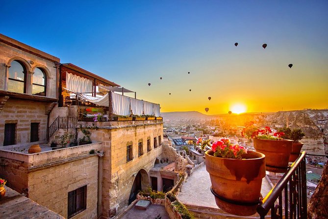 Hot Air Balloon, Best of Red and Green Guided 1-Day Tour - Sunset point, Uçhisar, Pigeon Valley, Devrent, Camel Rock, and Rose Valley