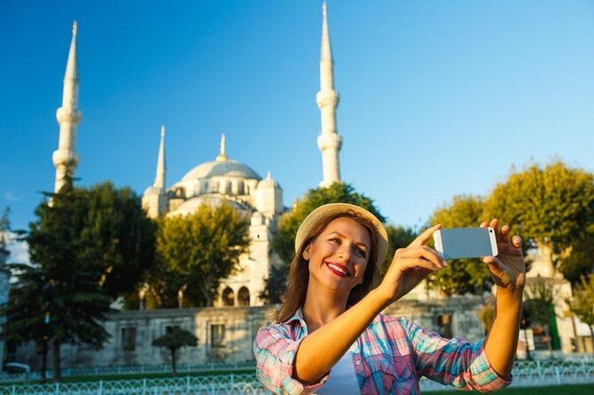 Imperial Istanbul Half-Day Tour: Hagia Sophia and Grand Bazaar - Grand Bazaar: Shopping in 61 Streets (and Staying in Control)