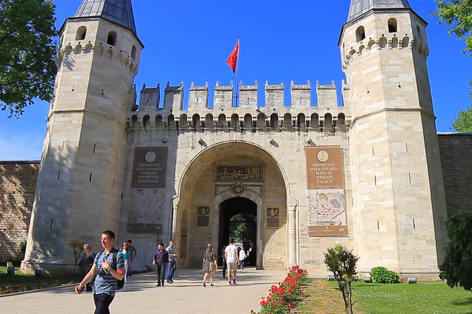 Istanbul 1 Day Tour | Best of Istanbul | Blue Mosque, Hagia Sophia and Topkapi - Hagia Irene and the Topkapi Palace complex