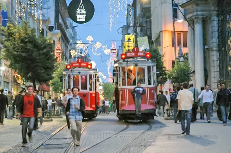Istanbul: 1 or 2-Day Private Guided Tour with Hotel Transfer - Istiklal Street and Taksim: Finishing the Day Like a Local
