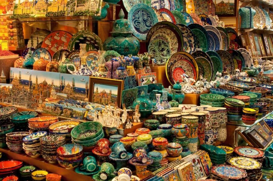 Istanbul: 4-Hour Turkish Shopping Experience - Spice Bazaar: Smells, Photo Moment, and What People Actually Buy