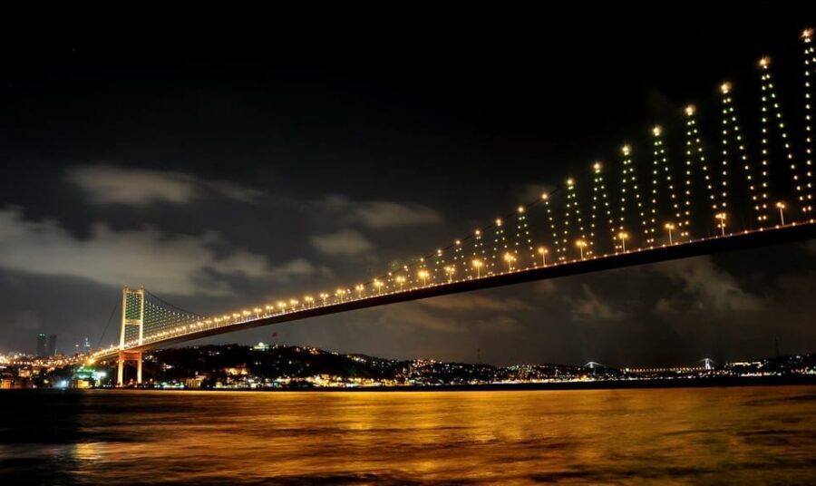 Istanbul: A short trip along the Bosphorus in the evening - Why this 2-hour evening Bosphorus cruise is such a good use of time