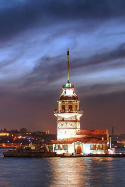 Istanbul: A short trip along the Bosphorus in the evening - Who this cruise suits best (and who should think twice)