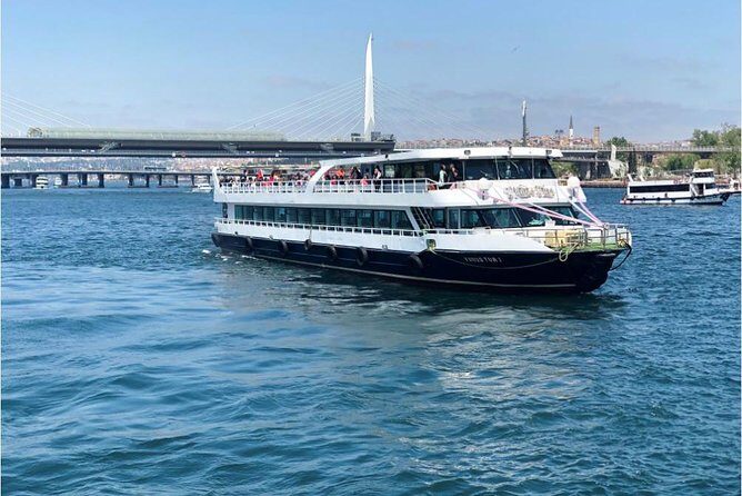 Istanbul Afternoon Bosphorus Cruise with Asian Side Stop - The “in-between” sights you get from the boat