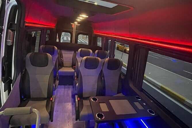 Istanbul Airport Luxury Minivan Transfer Meet Transfer - From hotel pickup to arrival: how the transfer typically runs